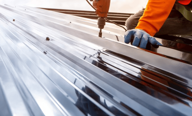 roofer repairing metal roof in toowoomba, qld
